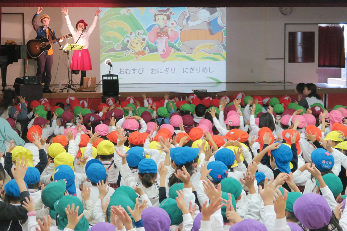 子どもたちが盛り上がる楽しいコンサートを幼稚園に直接お届けします！